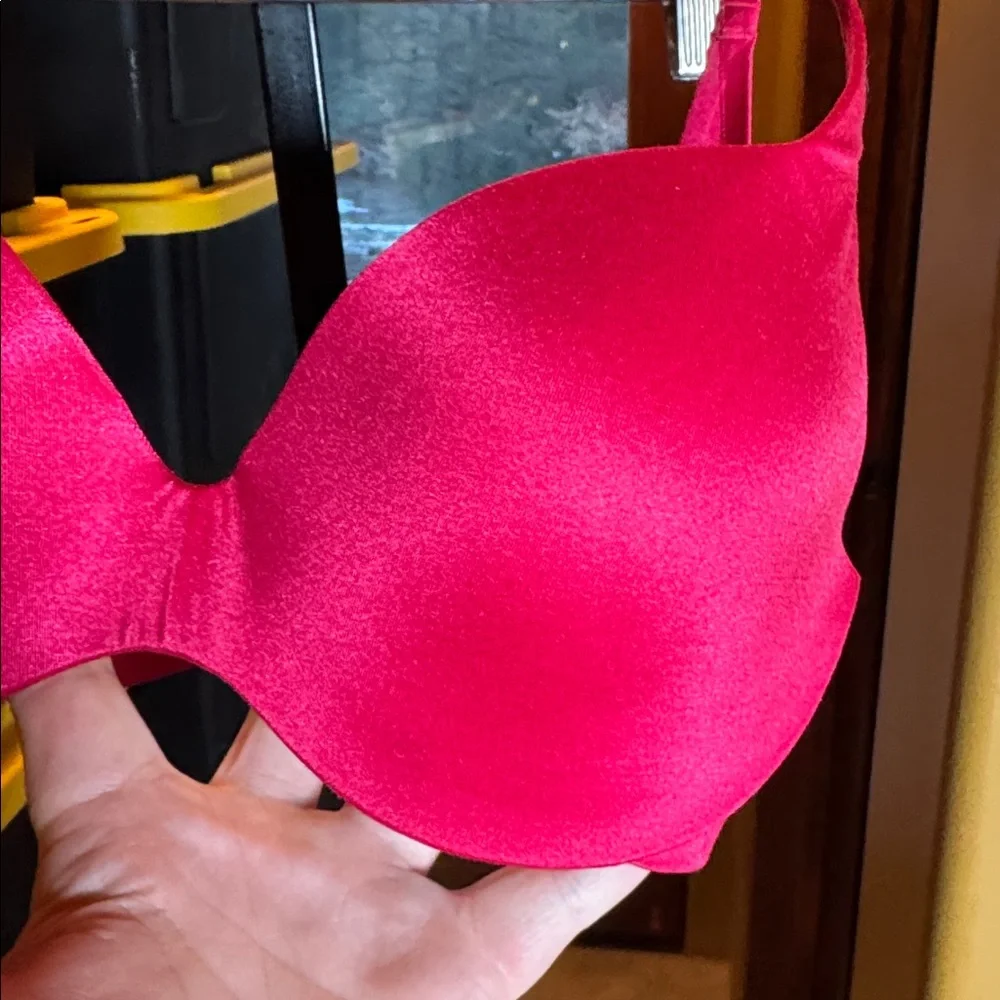 Victoria’s Secret Fuchsia Pink Lined Perfect Coverage Bra Size 34B Seamless - Picture 4 of 7